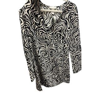 H & M mini dress in black and white good condition